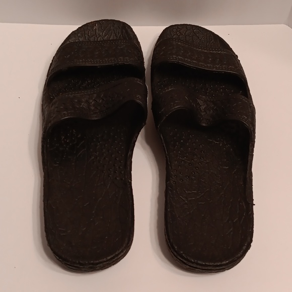 Pali Hawaii Black Sandals - Picture 2 of 4